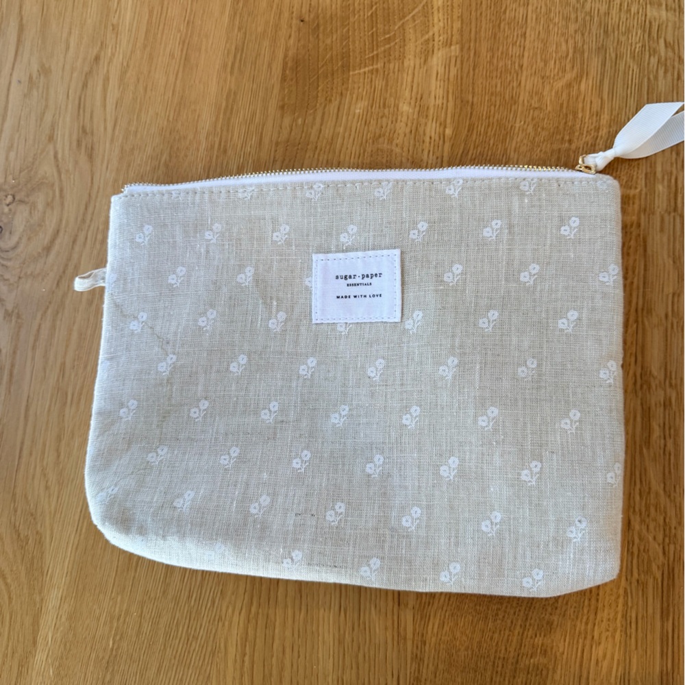Sugar paper lined pouch